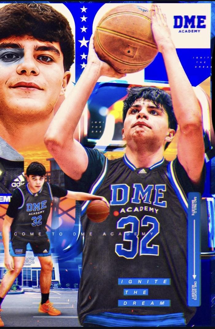 Lucas Oliveira com a camisa da DME Academy, em Daytona Beach